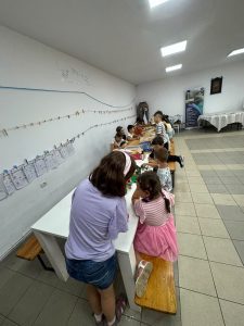 Jurnal de tabără: Povestea zilei de luni – Prietenie, meserii și tradiții