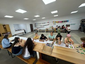 Joi – Inimi deschise și meșteșuguri iscusite